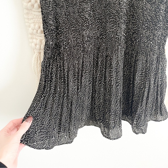 Adrianna Papell Pleated Sleeveless Tank Black Camel Leaf NWT - Picture 4 of 9